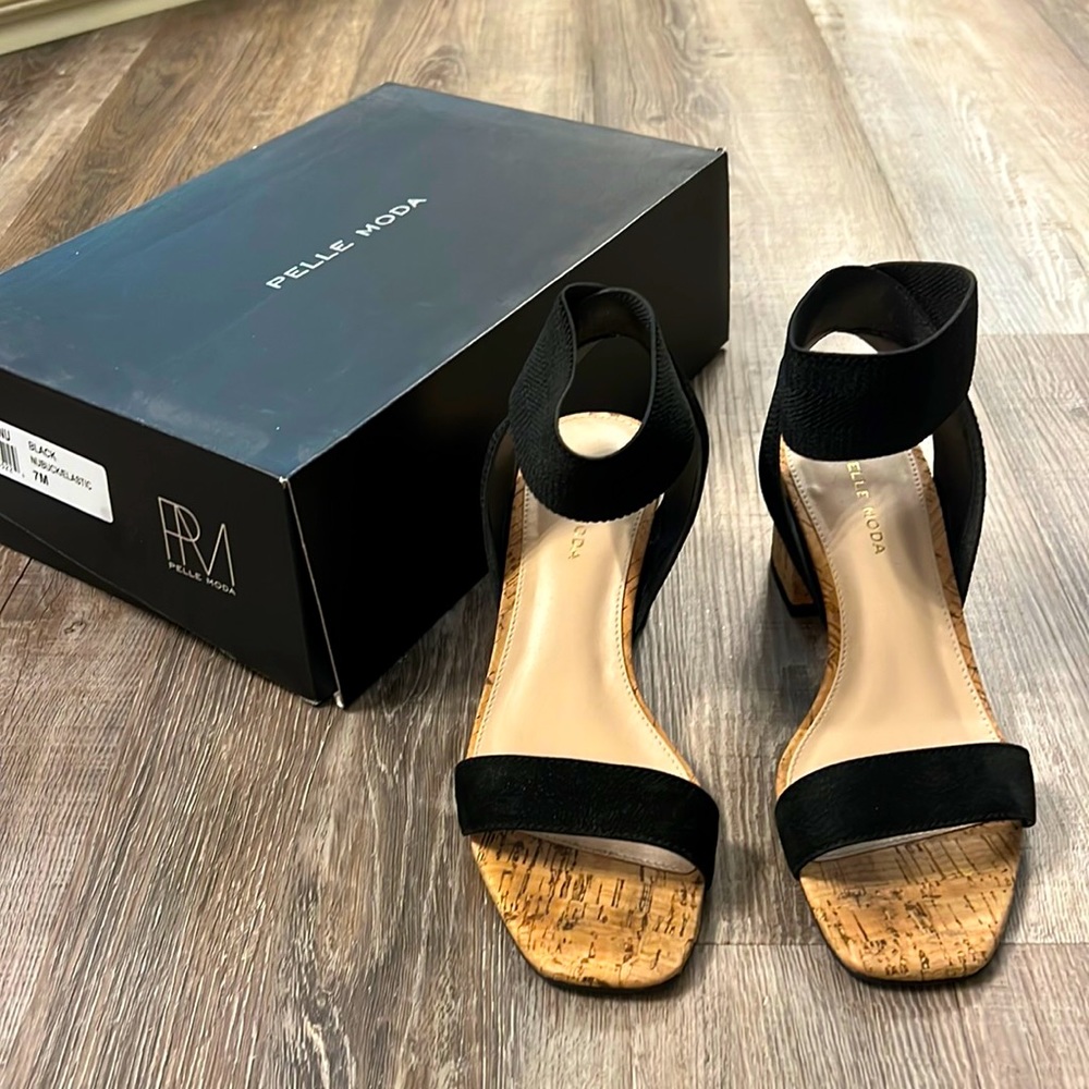 Pelle Moda Warren Nubuck Elastic Ankle Straps. Size 7M. Like New.